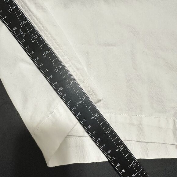 Polo Ralph Lauren Men’s Size 42 White Relaxed Fit Chino 10” Inseam Shorts - Picture 7 of 8